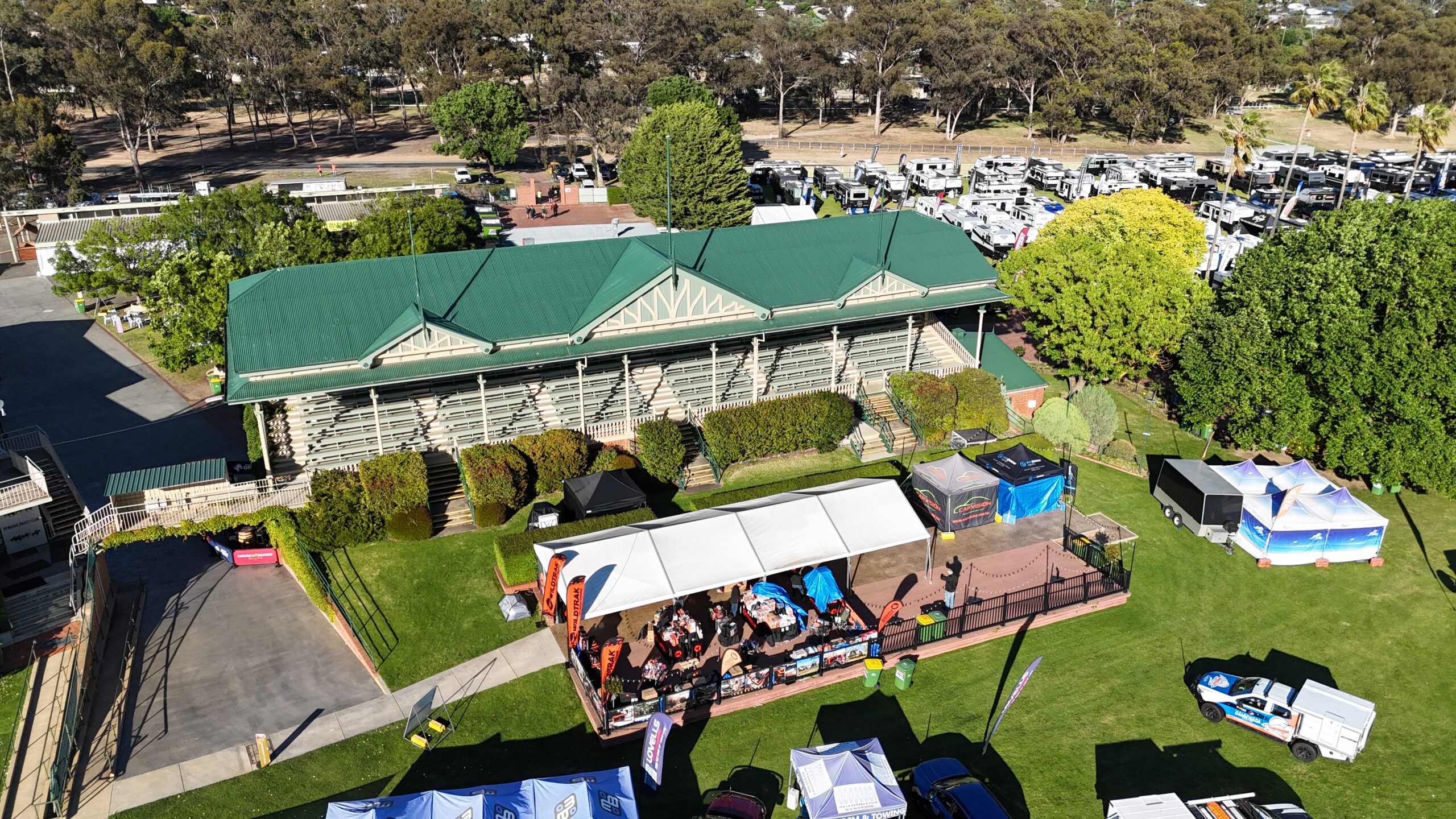 Bendigo Racecourse Background